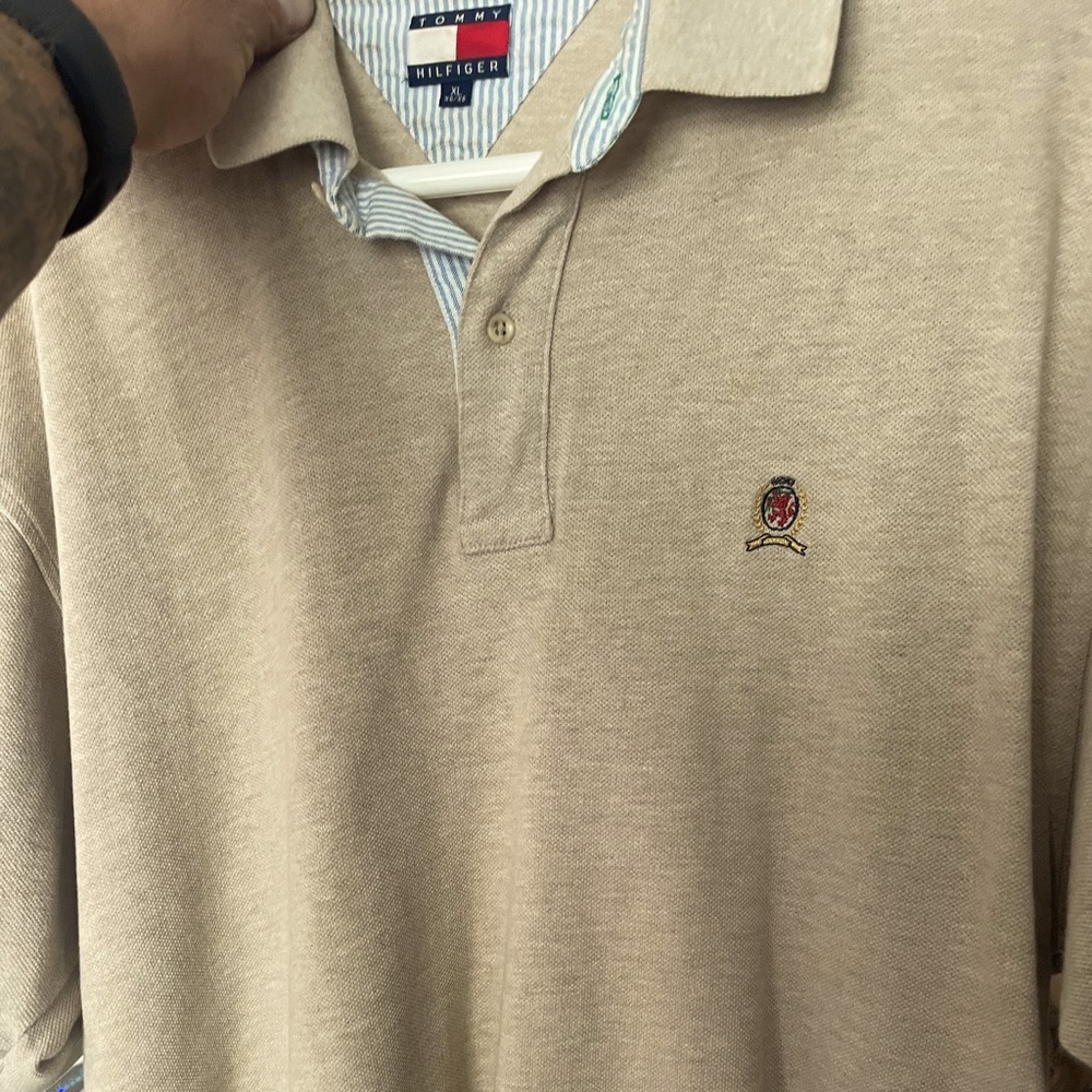 THIS ONE IS A THROWBACK FROM TOMMY HILFIGER! MENS XL